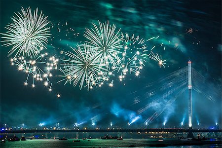 reflexe - Celebratory salute in Riga, capital of Latvia Stockbilder - Microstock & Abonnement, Bildnummer: 400-07088562