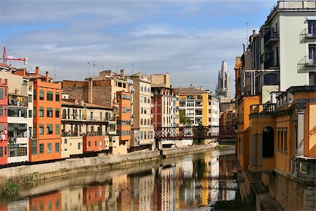 Jewish quarter on river Onyar of Gerona, Catalonia, Spain Photographie de stock - Aubaine LD & Abonnement, Code: 400-07089317