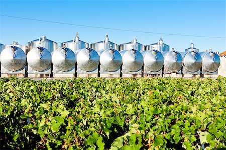 simsearch:400-07300370,k - fermentation tanks, Begadan, Bordeaux Region, France Foto de stock - Super Valor sin royalties y Suscripción, Código: 400-07095263