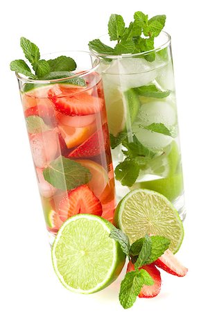 simsearch:400-06913325,k - Cocktail collection: Strawberry and classic mojito isolated on white background Stockbilder - Microstock & Abonnement, Bildnummer: 400-07098158