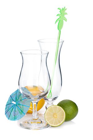 simsearch:400-06914465,k - Cocktail glasses and citruses. Isolated on white background Fotografie stock - Microstock e Abbonamento, Codice: 400-07098163