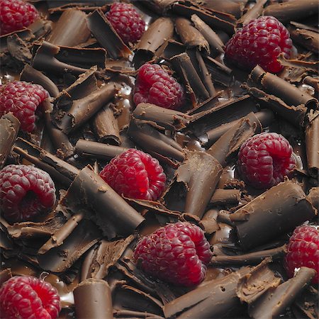 simsearch:400-06699634,k - raspberries with chocolate Foto de stock - Super Valor sin royalties y Suscripción, Código: 400-07099682