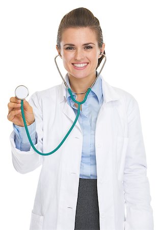 simsearch:400-07099882,k - Portrait of smiling doctor woman using stethoscope Photographie de stock - Aubaine LD & Abonnement, Code: 400-07099830