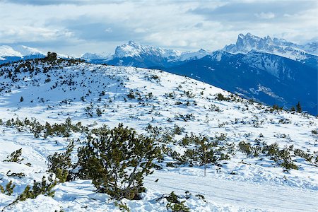 simsearch:400-08283887,k - Beautiful winter mountain landscape with ski run. (Rittner Horn, Italy,  Puez Geislergruppe (on right). Photographie de stock - Aubaine LD & Abonnement, Code: 400-07090335
