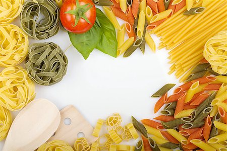 simsearch:400-06796271,k - Overhead Italian pasta background Stock Photo - Budget Royalty-Free & Subscription, Code: 400-07090611