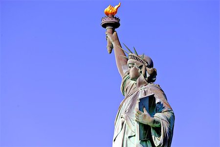 simsearch:622-02758098,k - Statue of Liberty in New York City. Fotografie stock - Microstock e Abbonamento, Codice: 400-07090801