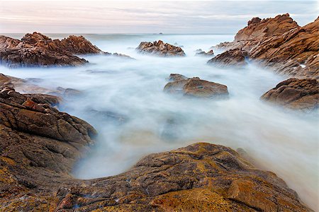 simsearch:400-07248425,k - Long exposure photo of coastal view in the north of Portugal. Photographie de stock - Aubaine LD & Abonnement, Code: 400-07091395