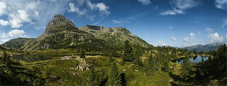 simsearch:400-09237738,k - view of the lake Colbricon near the Rolle pass, Dolomites - Italy Foto de stock - Royalty-Free Super Valor e Assinatura, Número: 400-07092892