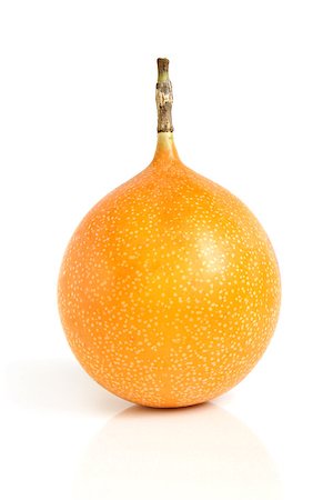 passiflora - Passion fruit on a white background Photographie de stock - Aubaine LD & Abonnement, Code: 400-07093297