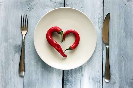 St Valentine's day greeting card with plate, knife, fork and heart Foto de stock - Super Valor sin royalties y Suscripción, Código: 400-07093367