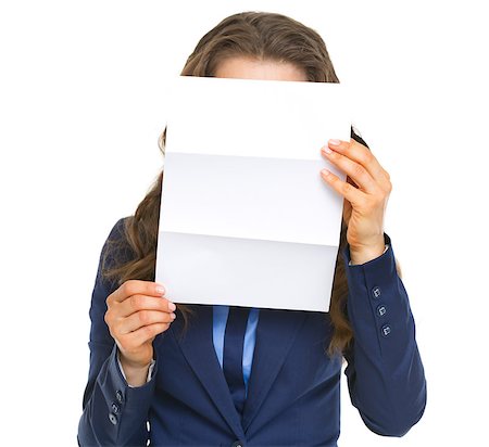 simsearch:400-06139245,k - Business woman holding letter in front of face Foto de stock - Royalty-Free Super Valor e Assinatura, Número: 400-07106783