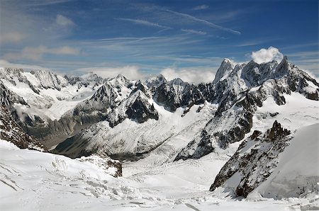 reach the mountaintop - View of beautiful ridge in Alps mountains, France. Foto de stock - Super Valor sin royalties y Suscripción, Código: 400-07101402