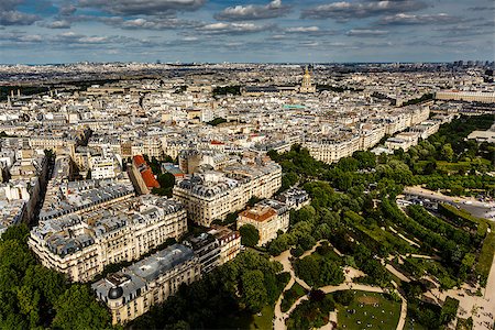 Aerial View on Champ de Mars and Invalides from the Eiffel Tower, Paris, France Photographie de stock - Aubaine LD & Abonnement, Code: 400-07114416