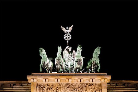 eagle statues - Statue on the Brandenburg Gate in Berlin Stock Photo - Budget Royalty-Free & Subscription, Code: 400-07114648