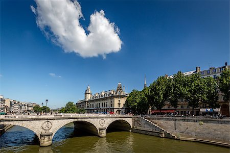 simsearch:400-05711519,k - River Seine and Saint-Michel Bridge in Paris, France Photographie de stock - Aubaine LD & Abonnement, Code: 400-07115041
