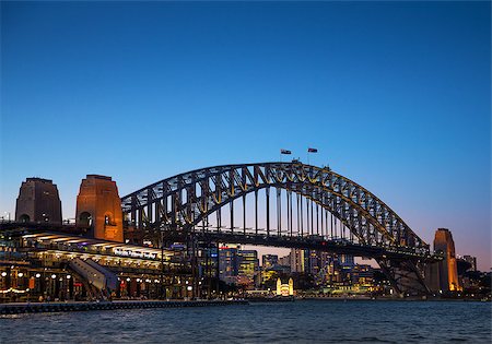 simsearch:400-04502321,k - sydney harbour bridge in australia at night Foto de stock - Super Valor sin royalties y Suscripción, Código: 400-07111273