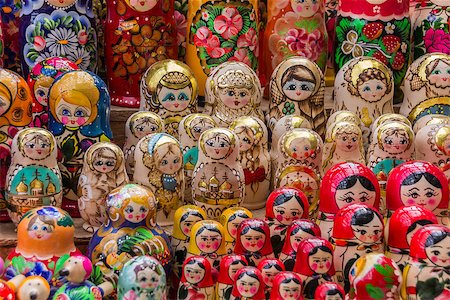 simsearch:400-06473880,k - Colorful russian wooden dolls at a market in Trakai, Lithuania Stock Photo - Budget Royalty-Free & Subscription, Code: 400-07111625