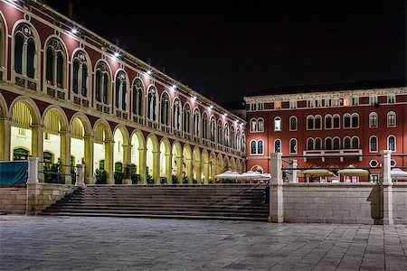 simsearch:400-08037885,k - Republic Square in Split at Night, Dalmatia, Croatia Stockbilder - Microstock & Abonnement, Bildnummer: 400-07111926