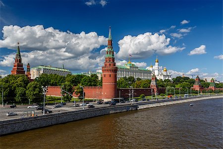 simsearch:400-07049527,k - Moscow Kremlin and Moscow River Embankment, Russia Photographie de stock - Aubaine LD & Abonnement, Code: 400-07112790