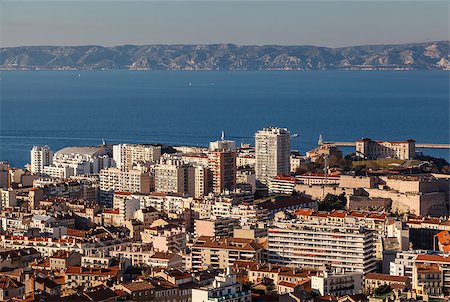 french riviera - Aerial View of Marseille City and its Harbor, France Foto de stock - Super Valor sin royalties y Suscripción, Código: 400-07112808