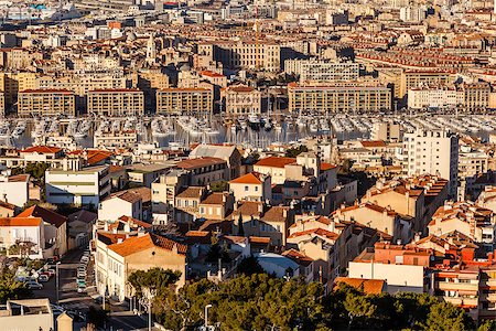 french riviera - Aerial View of Marseille City and its Harbor, France Foto de stock - Super Valor sin royalties y Suscripción, Código: 400-07112809