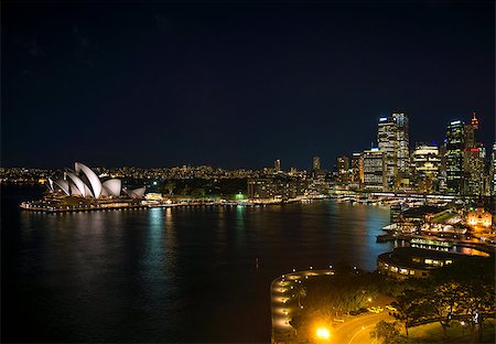 sydney harbour with opera house in australia by night Foto de stock - Super Valor sin royalties y Suscripción, Código: 400-07113026