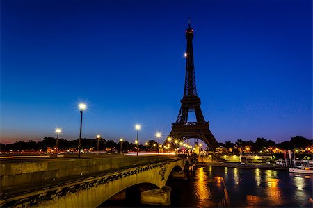 Eiffel Tower and d'Iena Bridge at Dawn, Paris, France Photographie de stock - Aubaine LD & Abonnement, Code: 400-07113653
