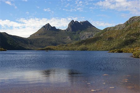 dove lake - Cradle Mountain Lake St. Clair National Park, Tasmania, Australia Photographie de stock - Aubaine LD & Abonnement, Code: 400-07124400