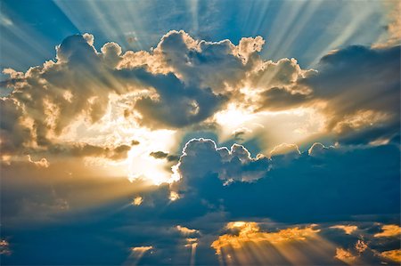 simsearch:400-08315659,k - Beautiful heavenly landscape with the sun in the clouds. Foto de stock - Super Valor sin royalties y Suscripción, Código: 400-07124760
