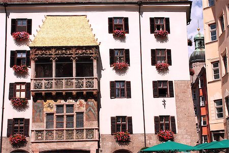 Golden roof in Innsbruck, Austria Photographie de stock - Aubaine LD & Abonnement, Code: 400-07125322