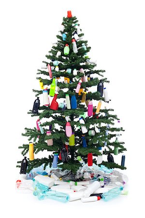 simsearch:400-06526953,k - Plastic bottles waste decorating a christmas tree - environment concept, isolated Foto de stock - Super Valor sin royalties y Suscripción, Código: 400-07125490