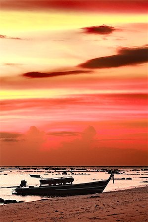simsearch:400-07245917,k - sunset with boat, Andaman Sea, Koh Libong, Thailand Fotografie stock - Microstock e Abbonamento, Codice: 400-07123138