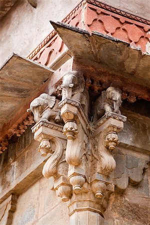 fresco painting rajasthan - architecture detail of the giant step well of abhaneri in rajasthan state in india Stock Photo - Budget Royalty-Free & Subscription, Code: 400-07123980