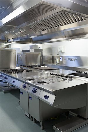 plancha de cocina - Picture of hotel kitchen in chrome Foto de stock - Super Valor sin royalties y Suscripción, Código: 400-07141067