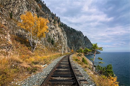 Autumn on the Circum-Baikal railway on south Baikal Photographie de stock - Aubaine LD & Abonnement, Code: 400-07165467