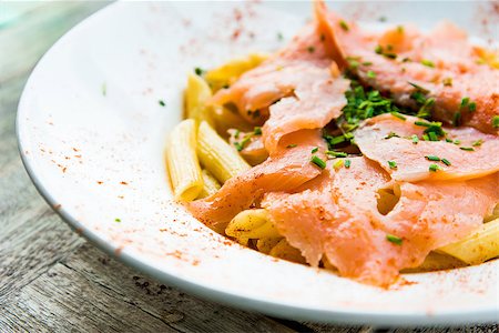 simsearch:400-04505555,k - tasty pasta with salmon on a the table Foto de stock - Royalty-Free Super Valor e Assinatura, Número: 400-07166173
