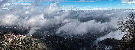 Sacro Monte di Varese, panorama from the mountain Campo dei Fiori Fotografie stock - Microstock e Abbonamento, Codice: 400-07166322
