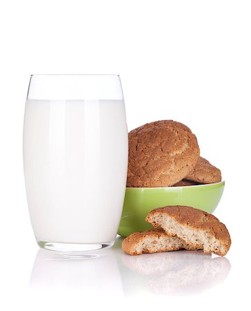 simsearch:859-03038174,k - Glass of milk and cookies bowl. Isolated on white background Stock Photo - Budget Royalty-Free & Subscription, Code: 400-07166619