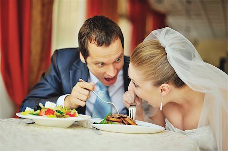 simsearch:400-07332647,k - happy groom and bride  together in cafe having fun. Happy newlywed couple at wedding Stockbilder - Microstock & Abonnement, Bildnummer: 400-07166839
