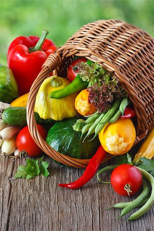 simsearch:400-06700975,k - Fresh kitchen garden vegetables with wicker basket. Stock Photo - Budget Royalty-Free & Subscription, Code: 400-07167336