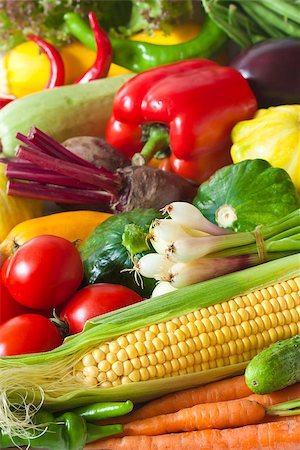 simsearch:400-08048951,k - Fresh ripe vegetables bakground. Photographie de stock - Aubaine LD & Abonnement, Code: 400-07167372