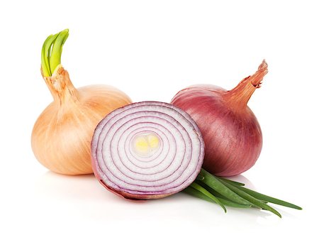 simsearch:400-04134733,k - Fresh ripe onion. Isolated on white background Foto de stock - Royalty-Free Super Valor e Assinatura, Número: 400-07167474