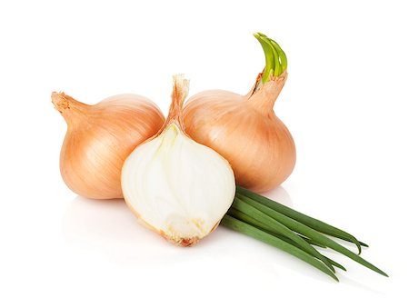 simsearch:400-04834620,k - Ripe onion. Isolated on white background Stock Photo - Budget Royalty-Free & Subscription, Code: 400-07167473