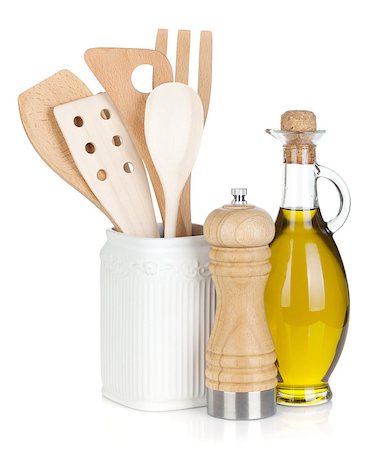 simsearch:400-07481889,k - Kitchen utensils in holder and condiments. Isolated on white background Foto de stock - Royalty-Free Super Valor e Assinatura, Número: 400-07168531