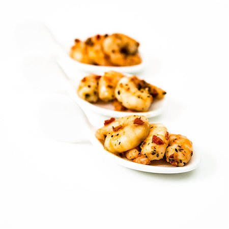 simsearch:6102-03828260,k - Shrimp with white wine sauce on table Stock Photo - Budget Royalty-Free & Subscription, Code: 400-07169448