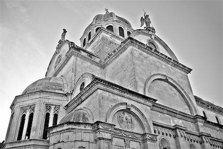 simsearch:400-06919640,k - UNESCO world heritage site in Sibenik, Dalmatia, Croatia, St. James cathedral black and white Foto de stock - Royalty-Free Super Valor e Assinatura, Número: 400-07169983