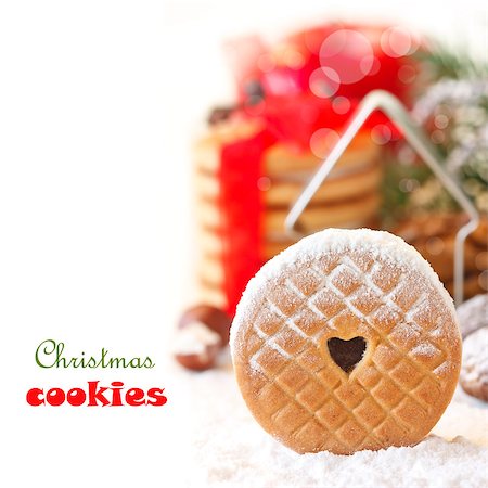 simsearch:400-07175496,k - Sweet Christmas cookies on a white background. Fotografie stock - Microstock e Abbonamento, Codice: 400-07175524