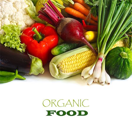 simsearch:400-04116893,k - Fresh organic vegetables on a white background. Foto de stock - Royalty-Free Super Valor e Assinatura, Número: 400-07175528