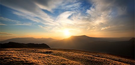 simsearch:400-04761029,k - Sunset over the mountain Chatyrdag in Crimea Fotografie stock - Microstock e Abbonamento, Codice: 400-07175534