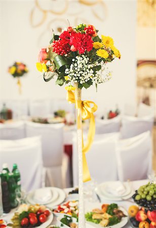rose flower table decorations - wedding banquet in a restaurant, served table in a restaurant. Stock Photo - Budget Royalty-Free & Subscription, Code: 400-07175597